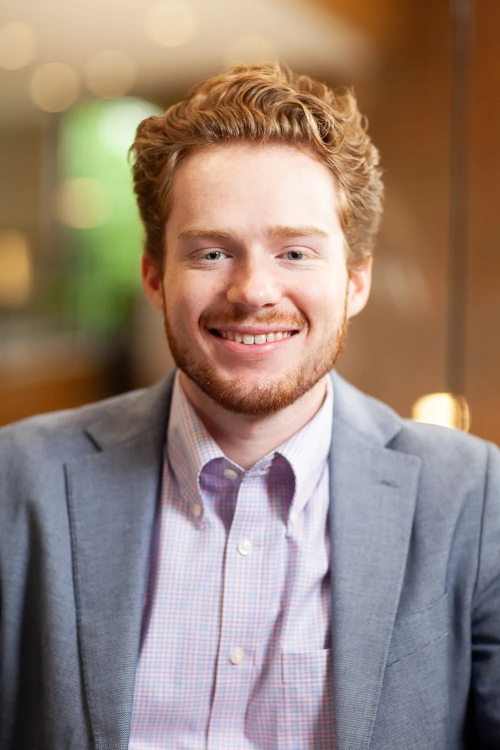 Associate advisor at Endeavr Wealth supporting investment analysis and financial planning strategies.